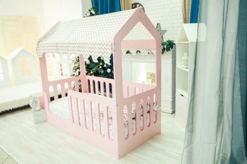 Кровать-домик розовая фото фото 2